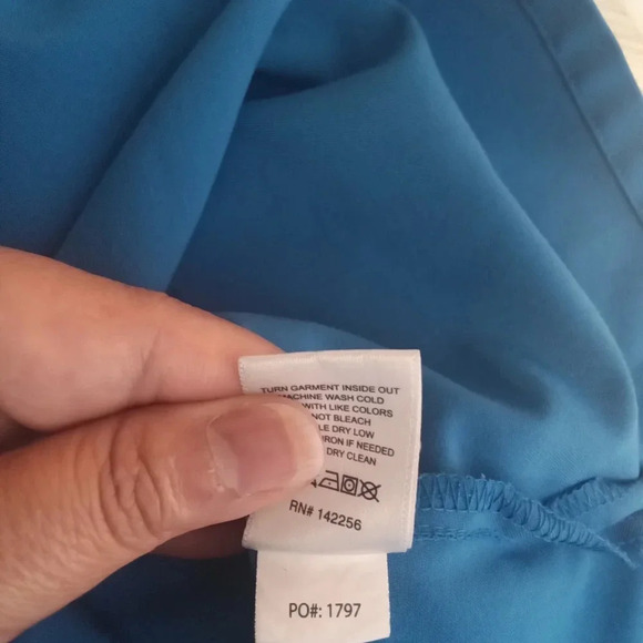 Figs Catarina scrub women's top blue size Medium - Picture 6 of 7